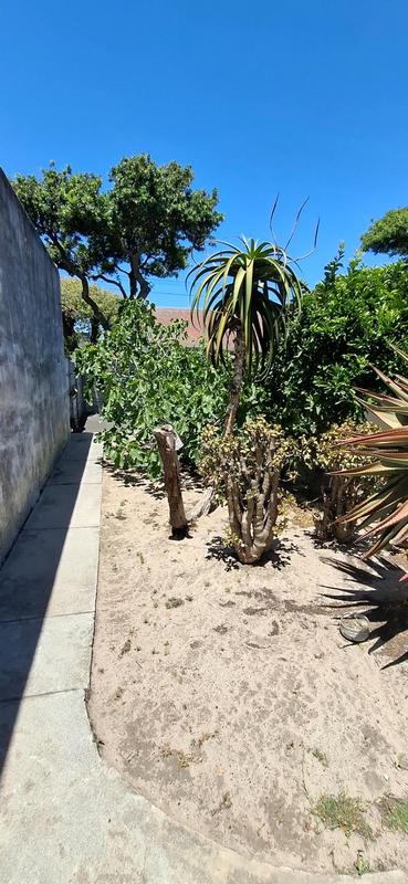 3 Bedroom Property for Sale in Goodwood Central Western Cape